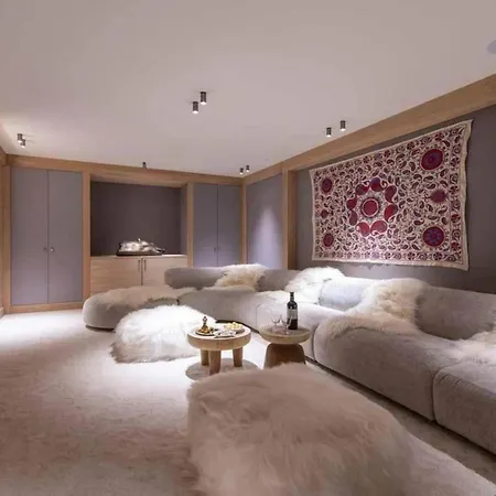 Prázdninový dům Luxury Sankt Anton With Pool & Sauna